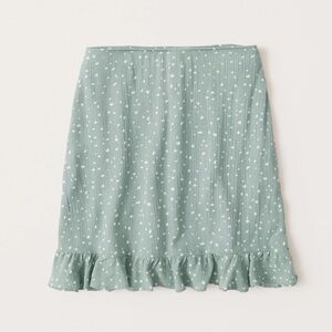 A&F High-Rise Cream Dots Print Fitted Flounce Sage Green Mini Skirt